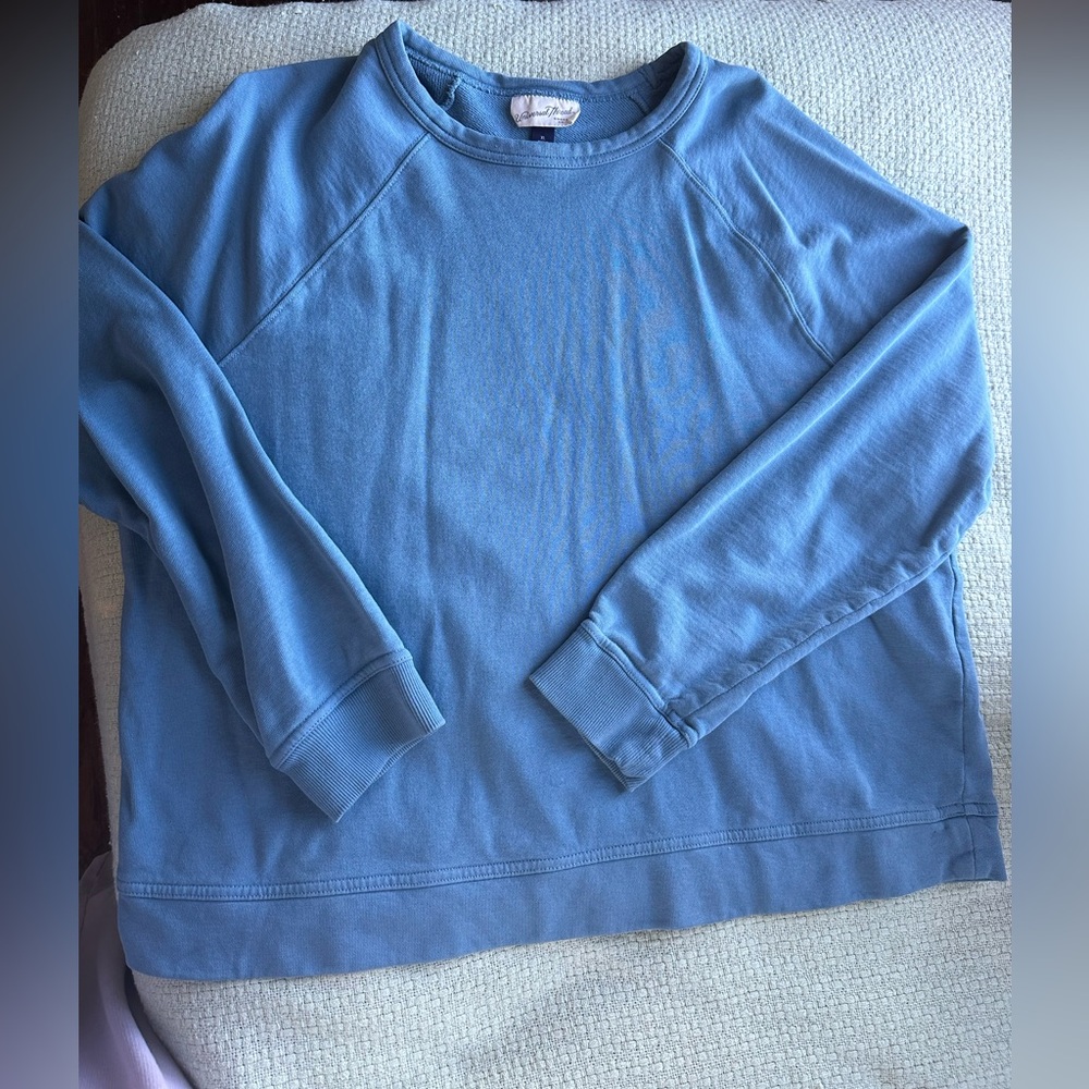 Universal thread crew neck long sleeved sweater, XL